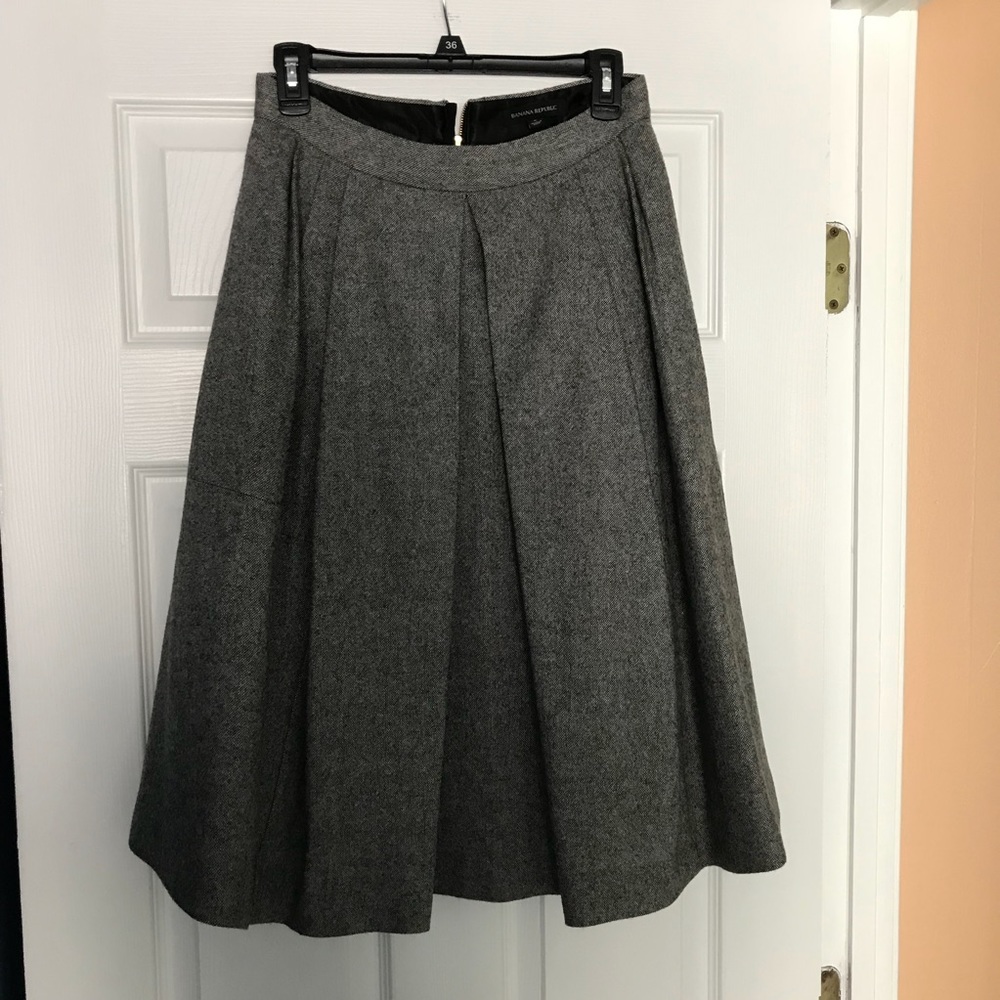 Banana Republic Skirt size 6